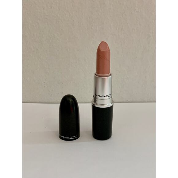 Mac Politely Pink Lustre Lipstick Pink RARE New 517 Damaged Tip - Picture 7 of 10